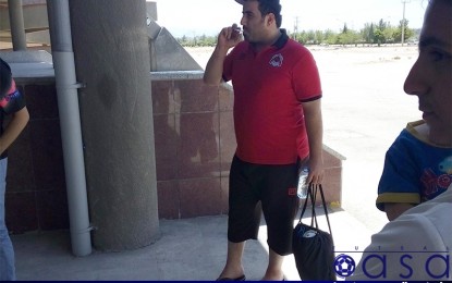 شکار دوربین خانه فوتسال از حواشی مسابقات/ سیگار کشیدن بازیکن الریان قطر پس از بازی